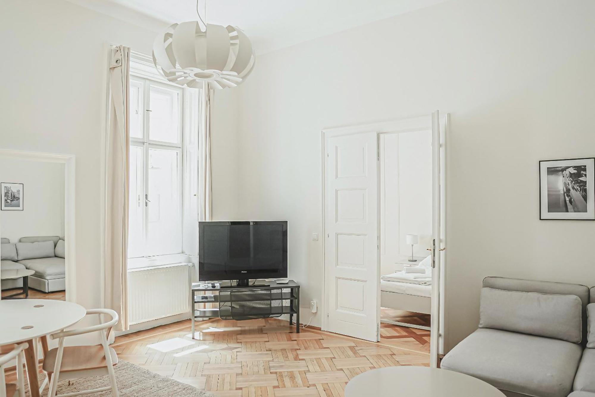 Heymi Apartments Stephansdom Виена Екстериор снимка