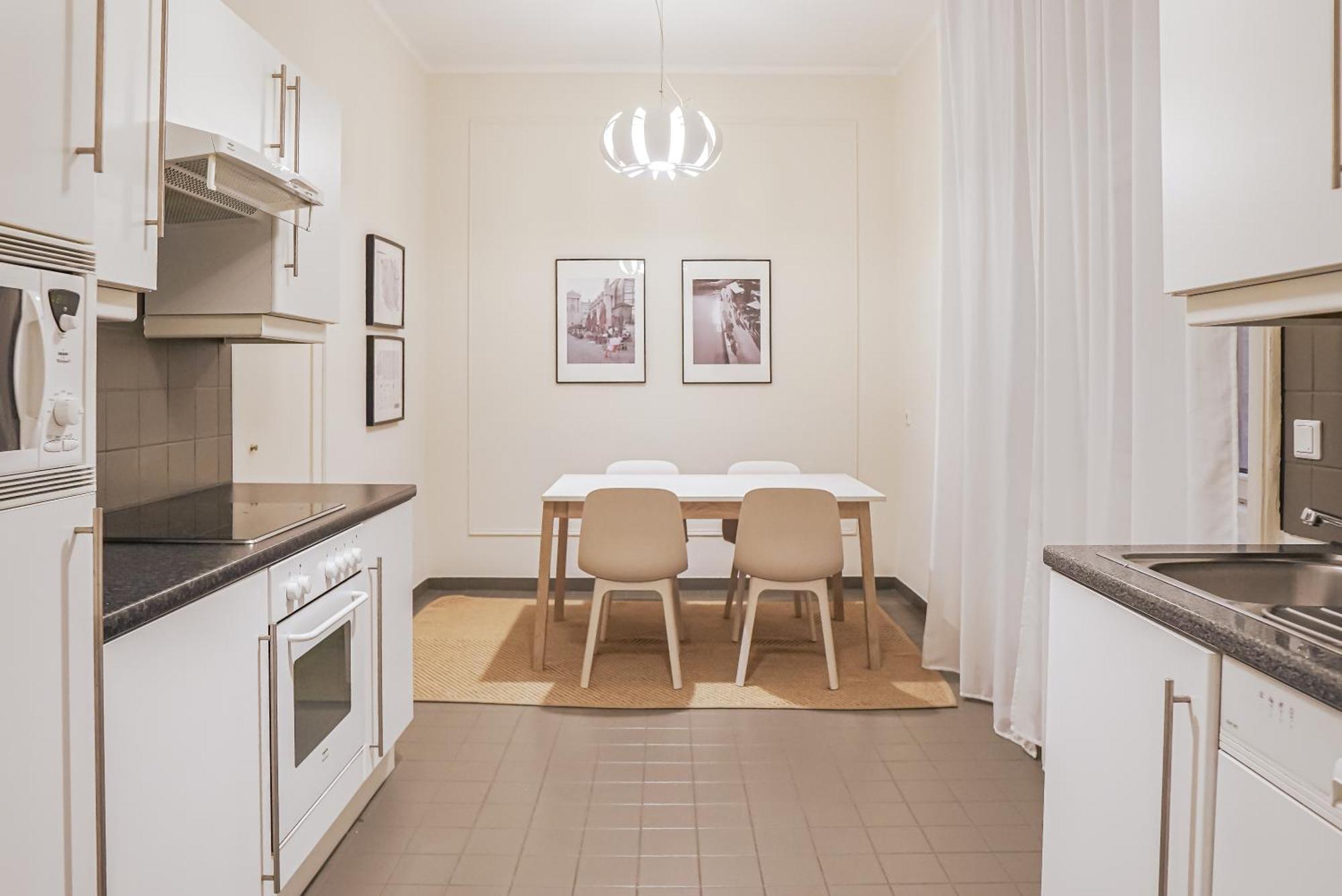Heymi Apartments Stephansdom Виена Екстериор снимка