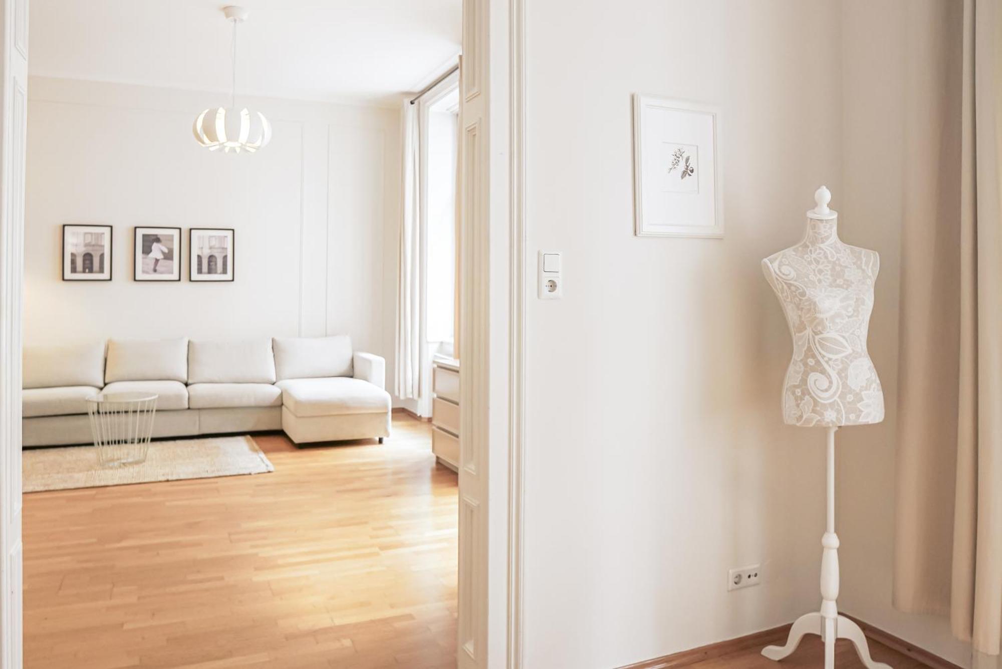 Heymi Apartments Stephansdom Виена Екстериор снимка