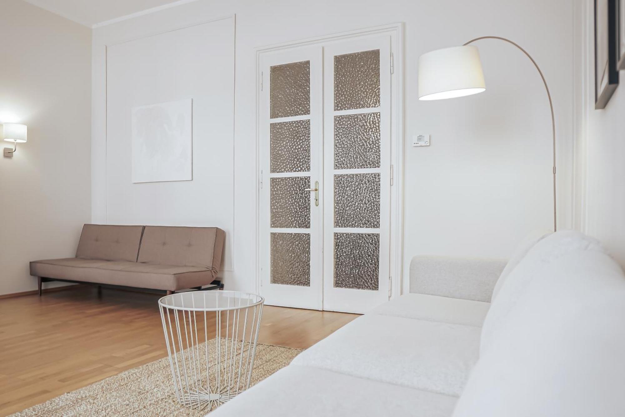 Heymi Apartments Stephansdom Виена Екстериор снимка