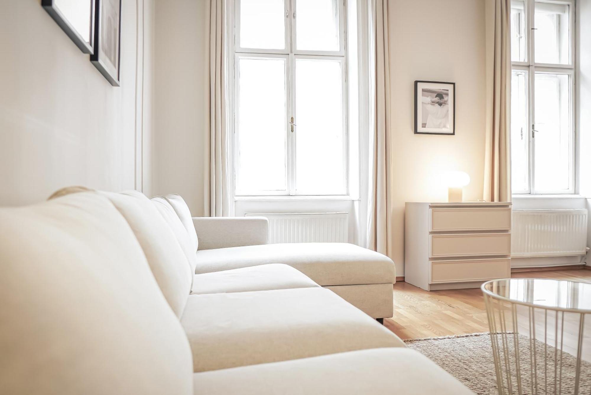 Heymi Apartments Stephansdom Виена Екстериор снимка