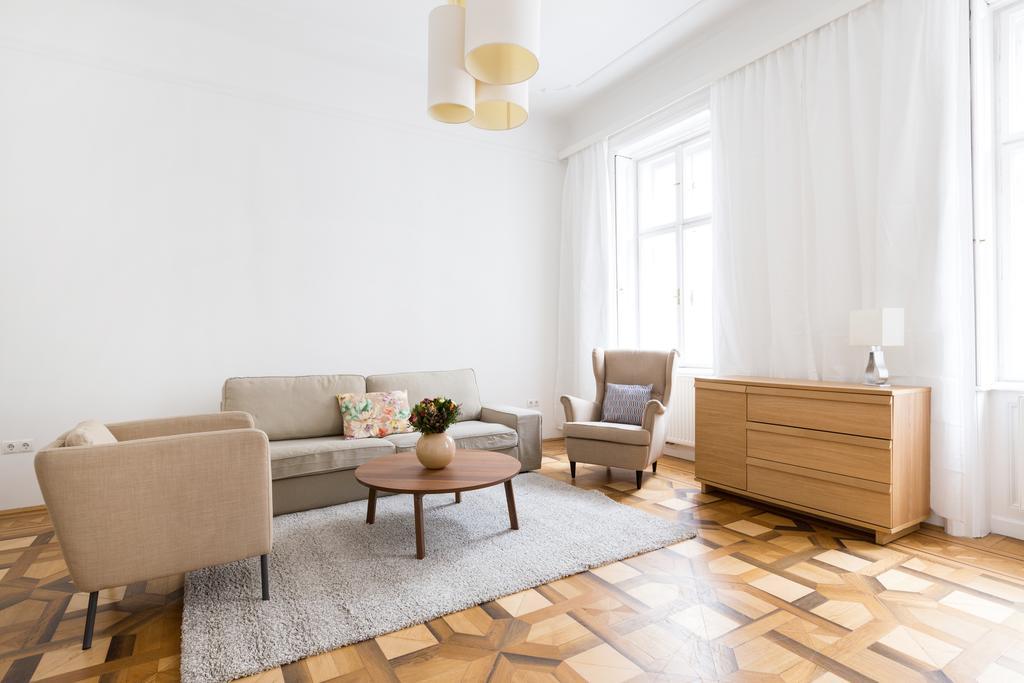 Heymi Apartments Stephansdom Виена Екстериор снимка