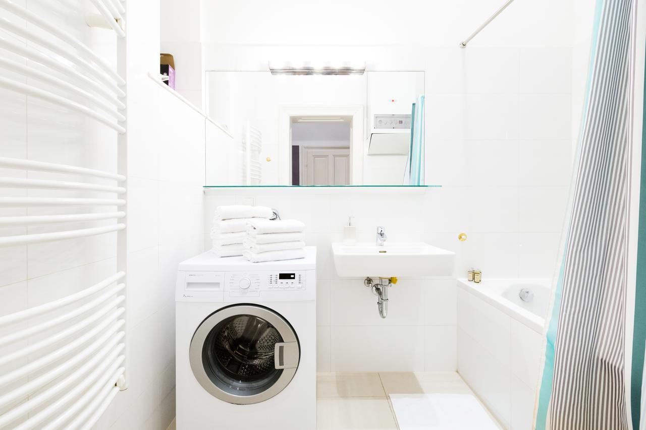 Heymi Apartments Stephansdom Виена Екстериор снимка
