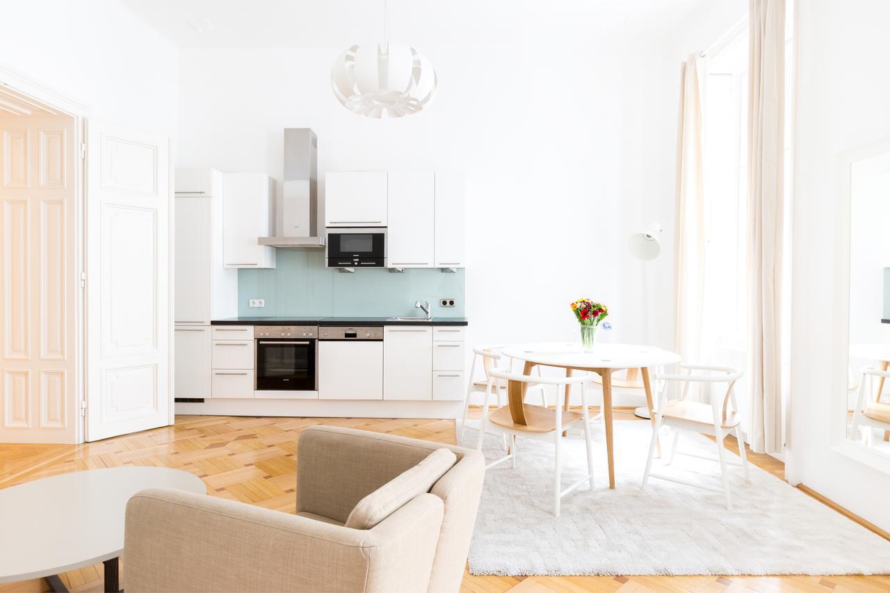 Heymi Apartments Stephansdom Виена Екстериор снимка