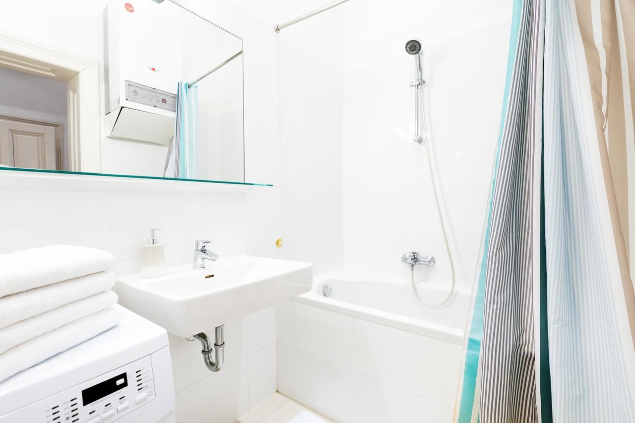 Heymi Apartments Stephansdom Виена Екстериор снимка