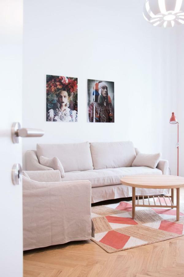 Heymi Apartments Stephansdom Виена Екстериор снимка